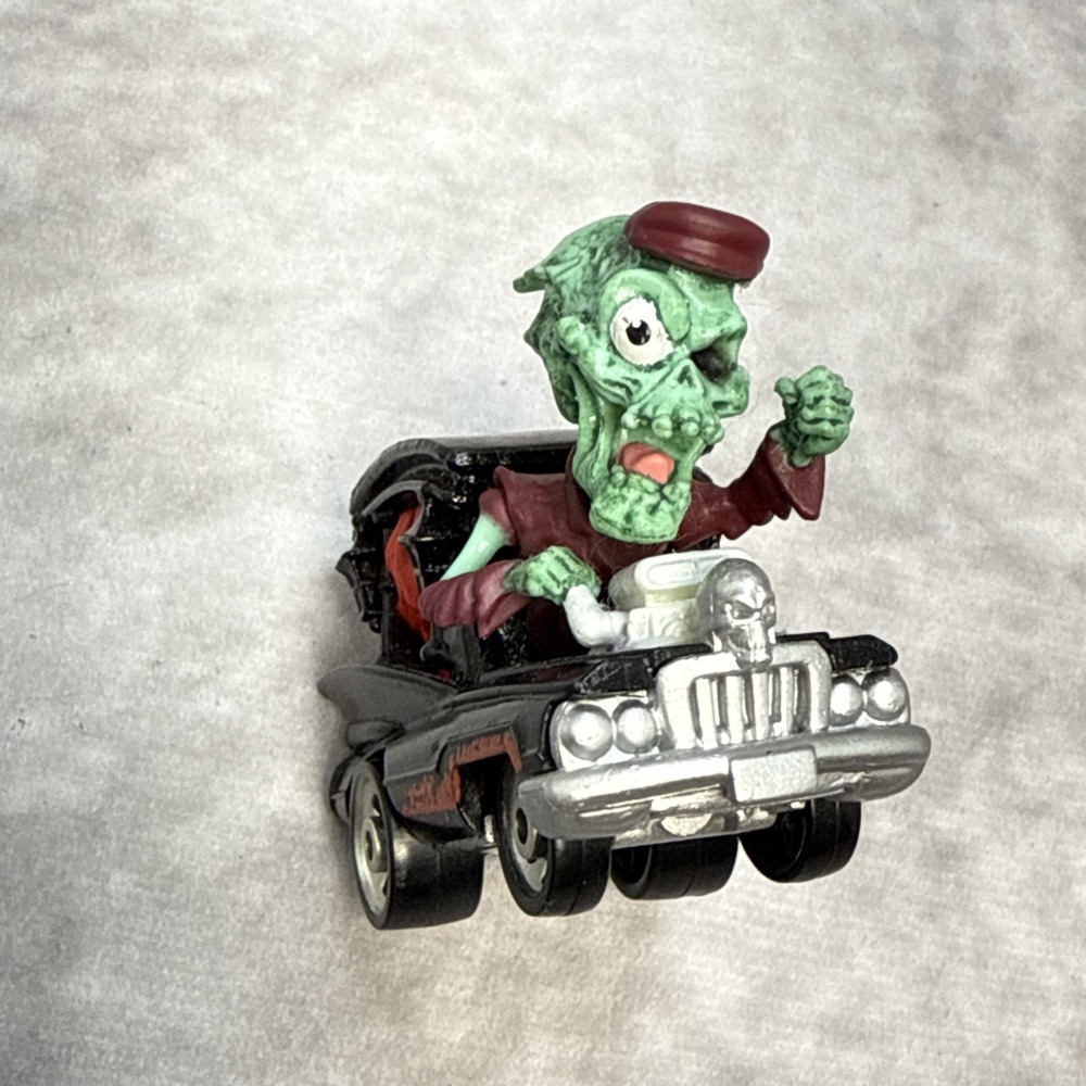 Monster 500 Zoom Zombie Diecast Hearse Car 2013 Creata Toys R Us Exclusive EUC - Picture 2 of 10